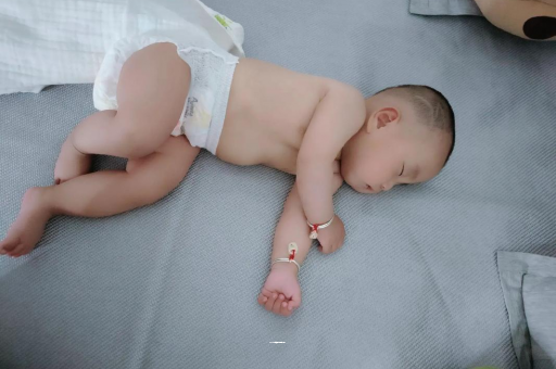 河间怀孕多久肚子会胀气